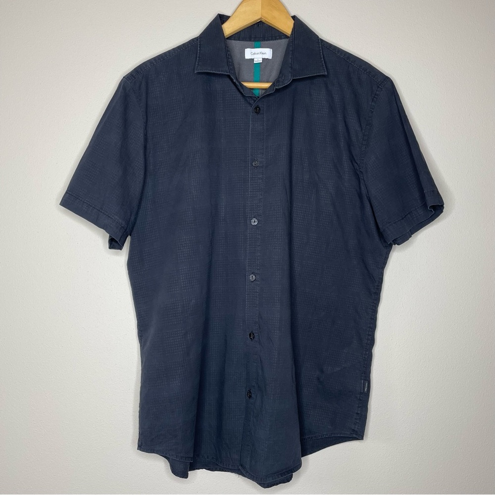 Calvin Klein Black on Black Plaid Button Down Short Sleeve Shirt